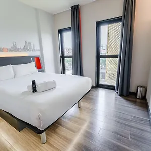 Easyhotel Barcelona Fira L'Hospitalet de Llobregat